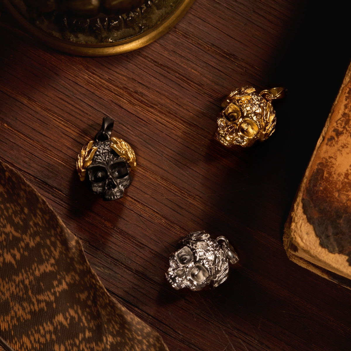 Dead Emperor Pendant - Black - Marcozo