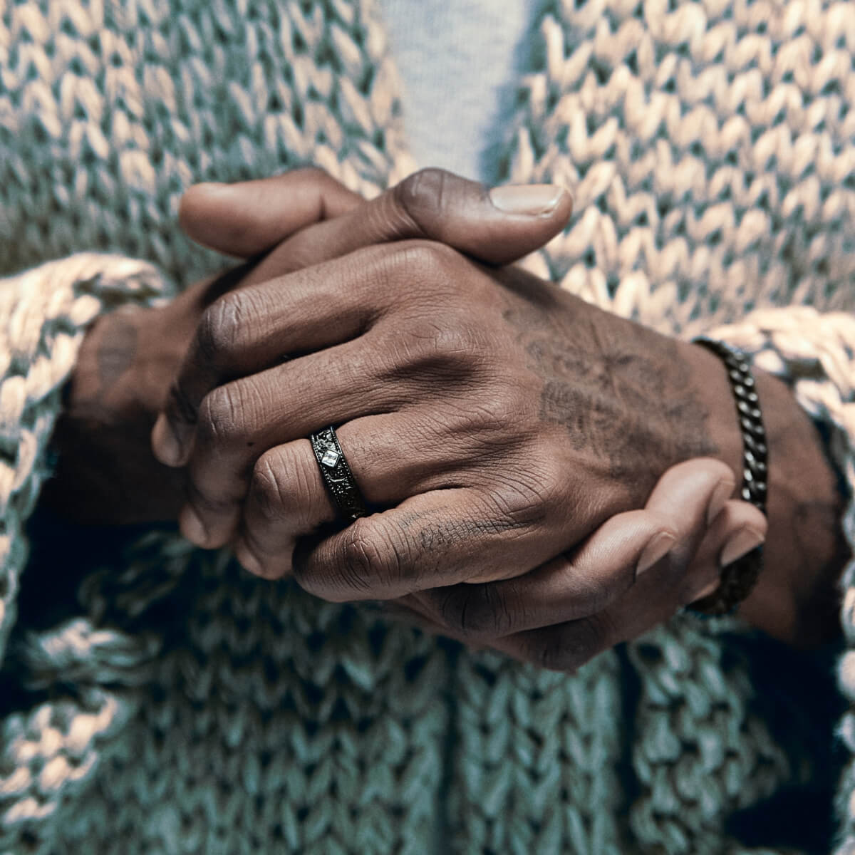 Crown Ring - Black Diamond - MARCOZO