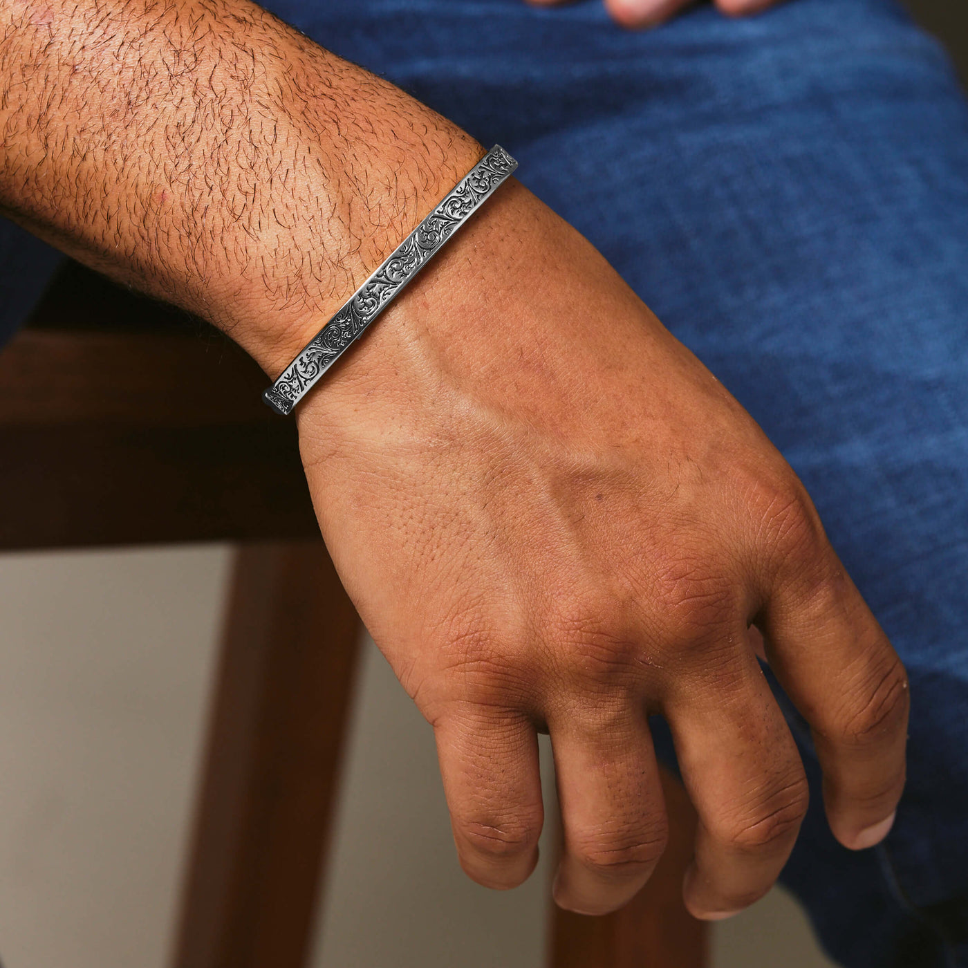 Acanthus Cuff - White Gold - Marcozo