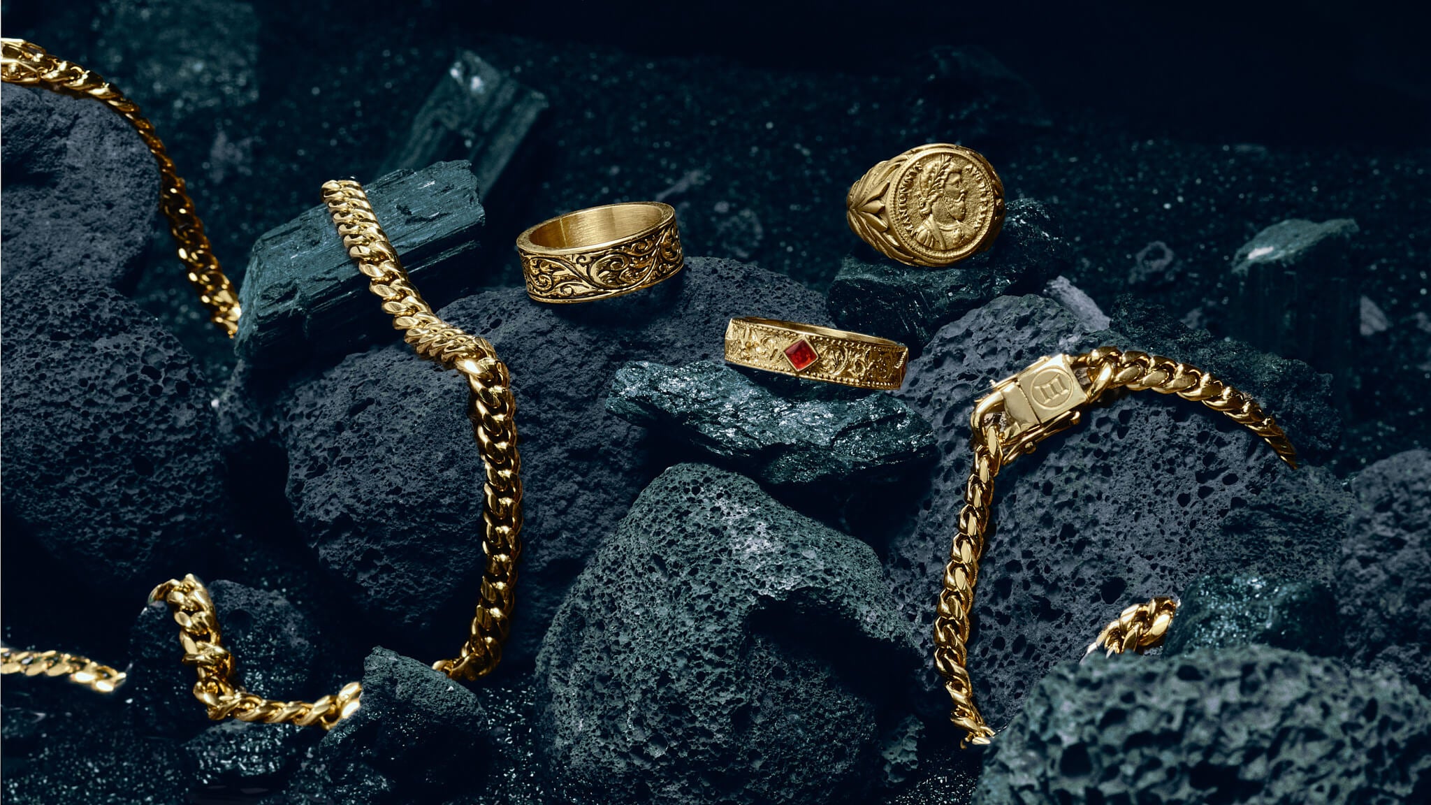 HeroProductShotGold_Main_High Res_2048px_Web Res 2 (1).jpg__PID:81f1f735-9235-46f1-b6b5-9e5d46919137