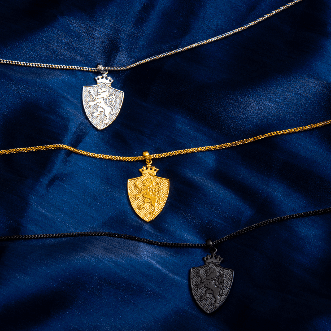 Royal Shield Pendant - White Gold - Marcozo