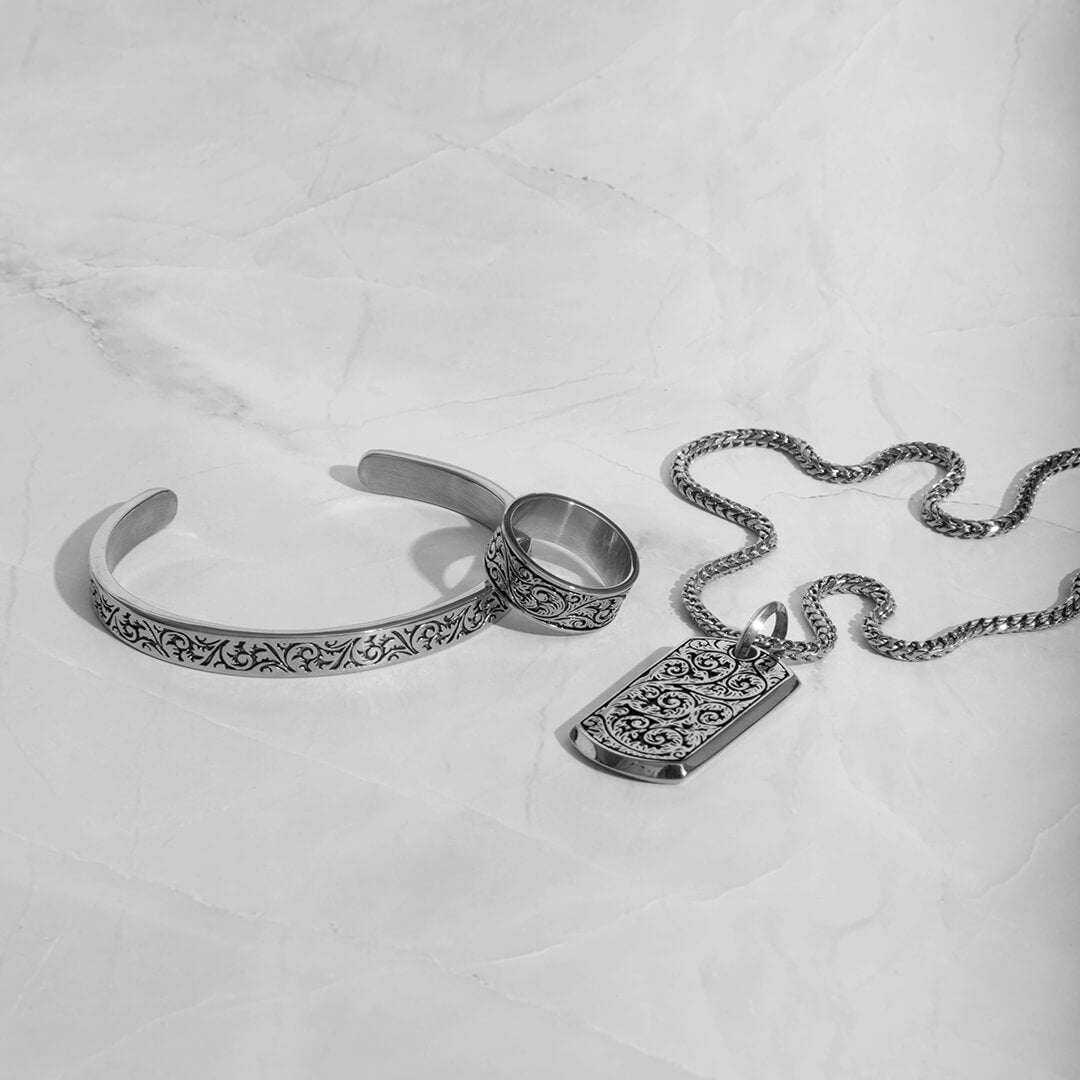 Acanthus Pendant - White Gold - Marcozo